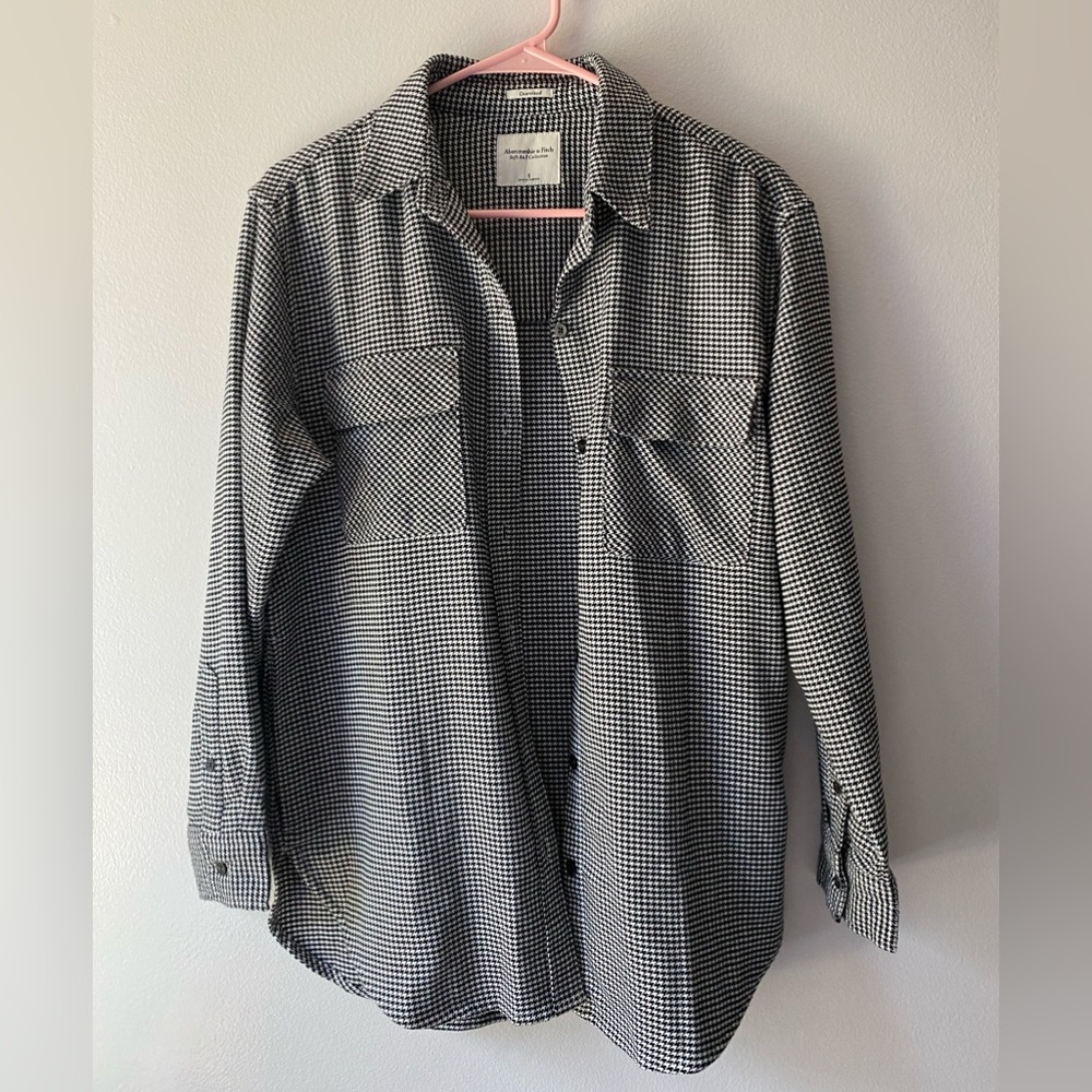 Abercrombie Houndstooth button up